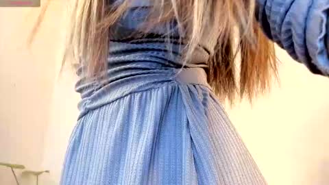 Snapshot of meridaxbrave_ chatting on 11-27-25, 02:57 laura 3 i am independent model online show from 11-27-25, 02:57