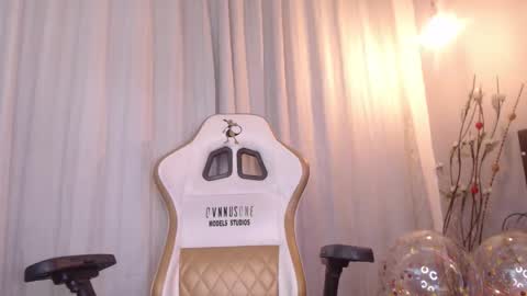 Snapshot of meriiiidaa chatting on 10-15-25, 03:50 meriiiidaa online show from 10-15-25, 03:50