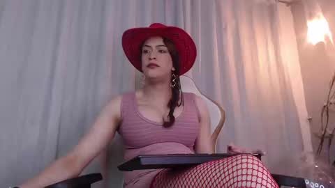 Snapshot of meriiiidaa chatting on 10-18-25, 03:53 meriiiidaa online show from 10-18-25, 03:53