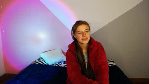 Snapshot of merily_duff chatting on 12-13-25, 11:43 MERILY online show from 12-13-25, 11:43