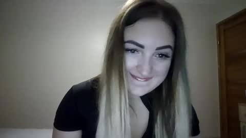 MeriWoulders online show from 04-18-26, 07:07