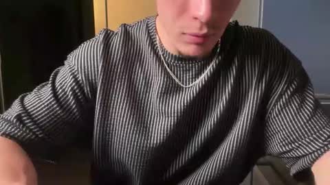 merlin07299 online show from 10-02-25, 11:34