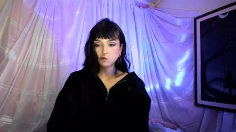 Snapshot of merlynn_ chatting on 02-05-25, 06:13 Diane 3 online show from 02-05-25, 06:13