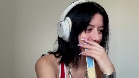 Snapshot of merrillnoorigian chatting on 06-26-26, 11:25 Isabella online show from 06-26-26, 11:25