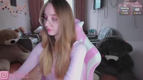 Sara online show from 04-23-26, 02:19