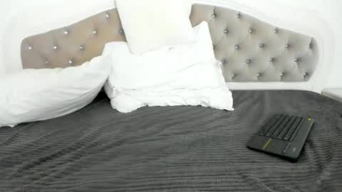 Mary online show from 09-12-25, 06:02