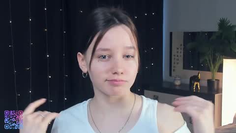 Snapshot of meryldell chatting on 03-03-25, 02:04 Lollita online show from 03-03-25, 02:04