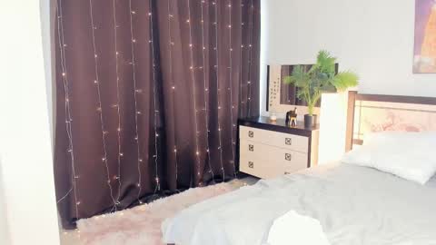Snapshot of meryldell chatting on 03-05-25, 10:22 Lollita online show from 03-05-25, 10:22