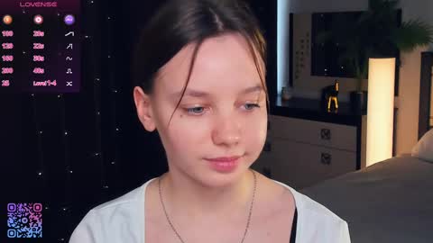 Snapshot of meryldell chatting on 03-08-25, 10:11 Lollita online show from 03-08-25, 10:11