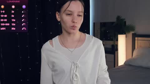Snapshot of meryldell chatting on 03-09-25, 07:56 Lollita online show from 03-09-25, 07:56