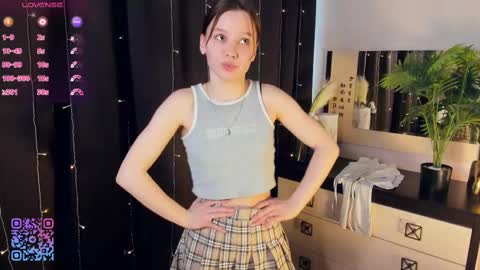 Snapshot of meryldell chatting on 03-12-25, 10:26 Lollita online show from 03-12-25, 10:26
