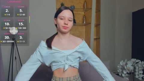 Snapshot of meryldell chatting on 10-24-25, 10:33 Lollita online show from 10-24-25, 10:33