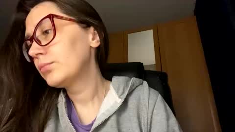 Jessica online show from 12-21-25, 09:22