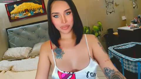 Snapshot of mesmerizingfuckdoll chatting on 10-20-25, 12:33 mistress jasmine online show from 10-20-25, 12:33