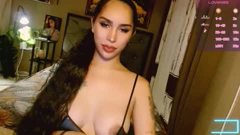 Snapshot of mesmerizingfuckdoll chatting on 11-24-25, 05:51 mistress jasmine online show from 11-24-25, 05:51