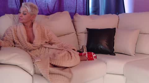 Jenny online show from 02-18-25, 11:44