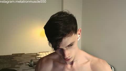 Snapshot of metatron_muscle chatting on 01-24-25, 03:43 Dany online show from 01-24-25, 03:43