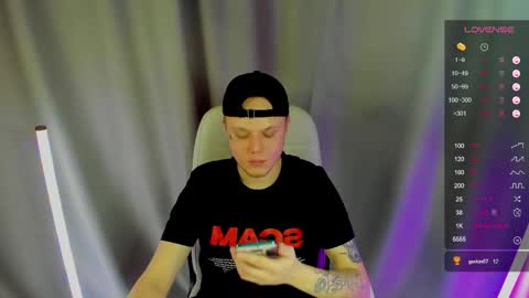 Mett online show from 11-28-25, 08:28