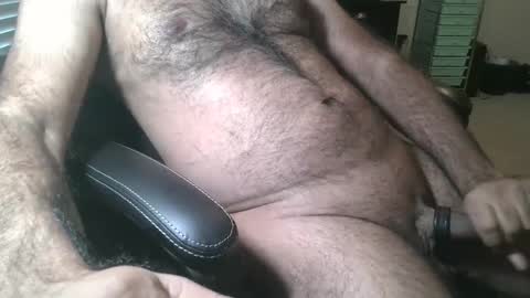 Snapshot of metter26 chatting on 01-08-25, 02:14 atx guy online show from 01-08-25, 02:14