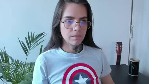 Snapshot of meurief chatting on 05-07-26, 04:23 Meurif online show from 05-07-26, 04:23