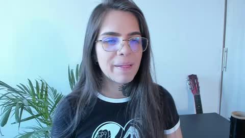 Snapshot of meurief chatting on 05-19-26, 06:47 Meurif online show from 05-19-26, 06:47