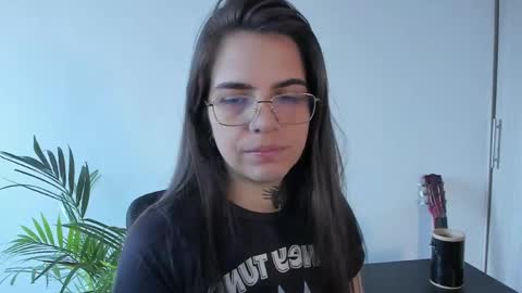 Snapshot of meurief chatting on 06-07-26, 01:26 Meurif online show from 06-07-26, 01:26