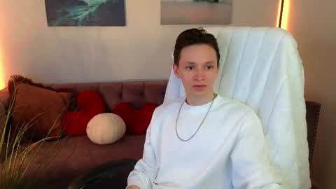 MEVERIK OUSHEN online show from 07-17-26, 08:35