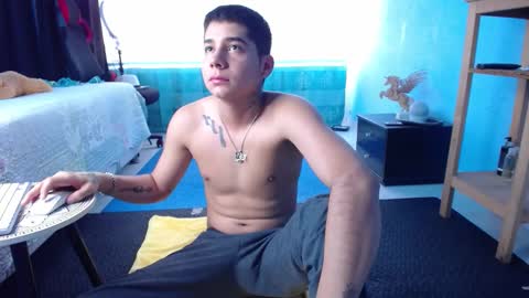 Snapshot of mexican_cum chatting on 02-25-26, 08:51 Jhon online show from 02-25-26, 08:51