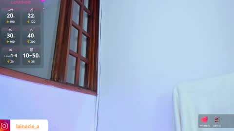 Snapshot of mexitalyguitarist chatting on 10-13-25, 04:12 Booniee online show from 10-13-25, 04:12