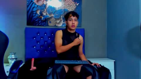 mexwilliams online show from 11-25-25, 01:22