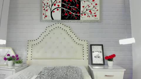 Snapshot of meybaldini chatting on 11-10-25, 11:42 Mey Cute online show from 11-10-25, 11:42