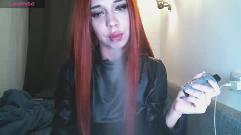 Snapshot of mezzalunaa chatting on 02-15-25, 11:25 vollmond online show from 02-15-25, 11:25