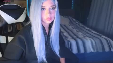 Snapshot of mezzalunaa chatting on 09-26-25, 12:03 vollmond online show from 09-26-25, 12:03