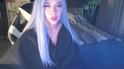 Snapshot of mezzalunaa chatting on 09-27-25, 02:38 vollmond online show from 09-27-25, 02:38