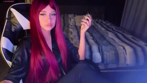 Snapshot of mezzalunaa chatting on 10-20-25, 10:54 vollmond online show from 10-20-25, 10:54