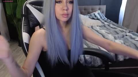 Snapshot of mezzalunaa chatting on 02-25-26, 09:08 vollmond online show from 02-25-26, 09:08