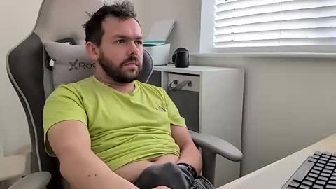 Snapshot of mg_of chatting on 02-26-25, 03:41 mg-of online show from 02-26-25, 03:41