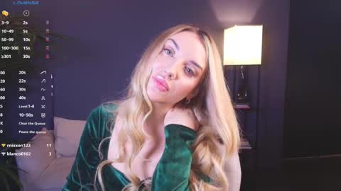 Snapshot of mi1a_ chatting on 12-05-25, 03:26 mi1a_ online show from 12-05-25, 03:26