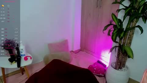 mia69brown online show from 12-22-25, 11:13