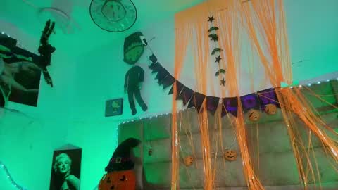 Emi online show from 10-17-25, 07:27