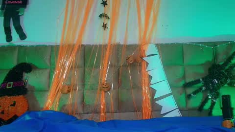 Emi online show from 10-18-25, 09:48