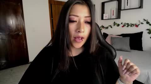 Mia zoe online show from 10-24-25, 02:35