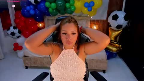 Snapshot of mia_18v chatting on 06-10-26, 08:08 Violett online show from 06-10-26, 08:08