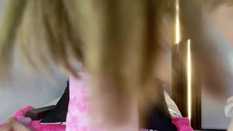 Snapshot of mia__099 chatting on 11-23-25, 07:57 Mia Blonde online show from 11-23-25, 07:57