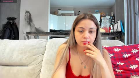 Mia online show from 05-23-26, 06:07