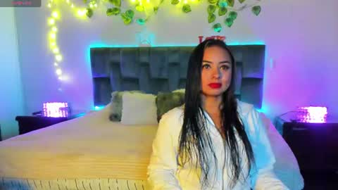 mia___velvet__ online show from 07-17-26, 02:18