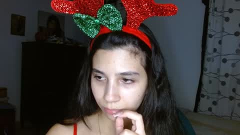Snapshot of mia__lopez_ chatting on 12-31-24, 11:06 Mia online show from 12-31-24, 11:06