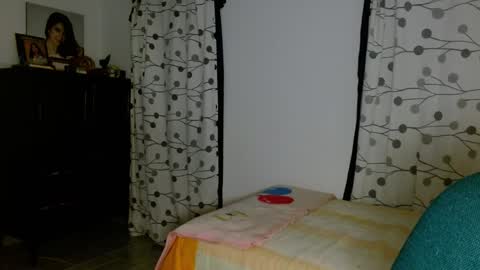 Snapshot of mia__lopez_ chatting on 01-03-25, 05:06 Mia online show from 01-03-25, 05:06