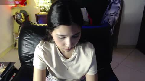 Snapshot of mia__lopez_ chatting on 01-10-25, 05:47 Mia online show from 01-10-25, 05:47