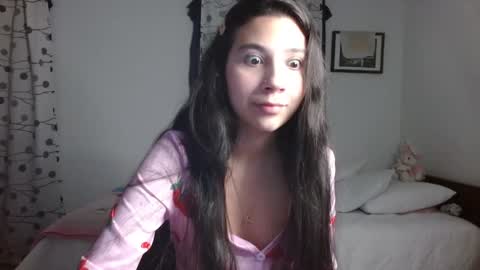 Snapshot of mia__lopez_ chatting on 01-17-25, 01:04 Mia online show from 01-17-25, 01:04